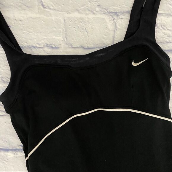 Nike Dri Fit Smash Black Tennis Tank Top With Built In Bra & Mesh Trim Small EUC - Picture 4 of 13